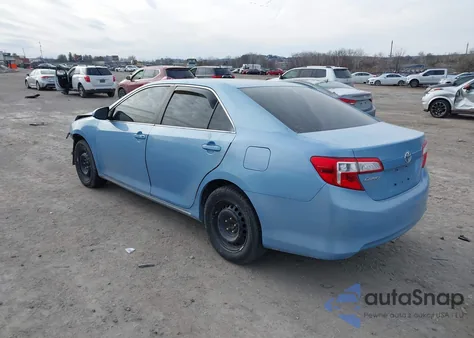 2013 Toyota Camry Le z USA, uszkodzony, nr VIN 4T4BF1FK2DR304114